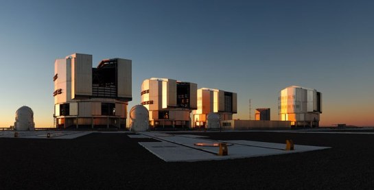 Los telescopios VLT, Paranal. ESO.