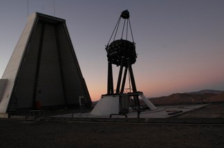 Telescopio Hexapod, de la Univ. de Bochum, en cerro Murphy, al costado de Armazones. Telescopio Hexapod, de la Univ. de Bochum, en cerro Murphy, al costado de Armazones.