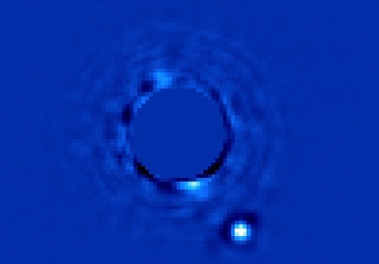 Exo planeta alrededor de la estrella Beta Pic, abajo a la derecha. Exo planeta alrededor de la estrella Beta Pic, abajo a la derecha.
