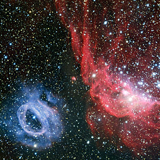 Detallada imagen que muestra dos peculiares y brillantes nubes de gas: la rojiza NGC 2014 y su vecina azulada NGC 2020 en la Gran Nube de Magallanes. Crdito: ESO.